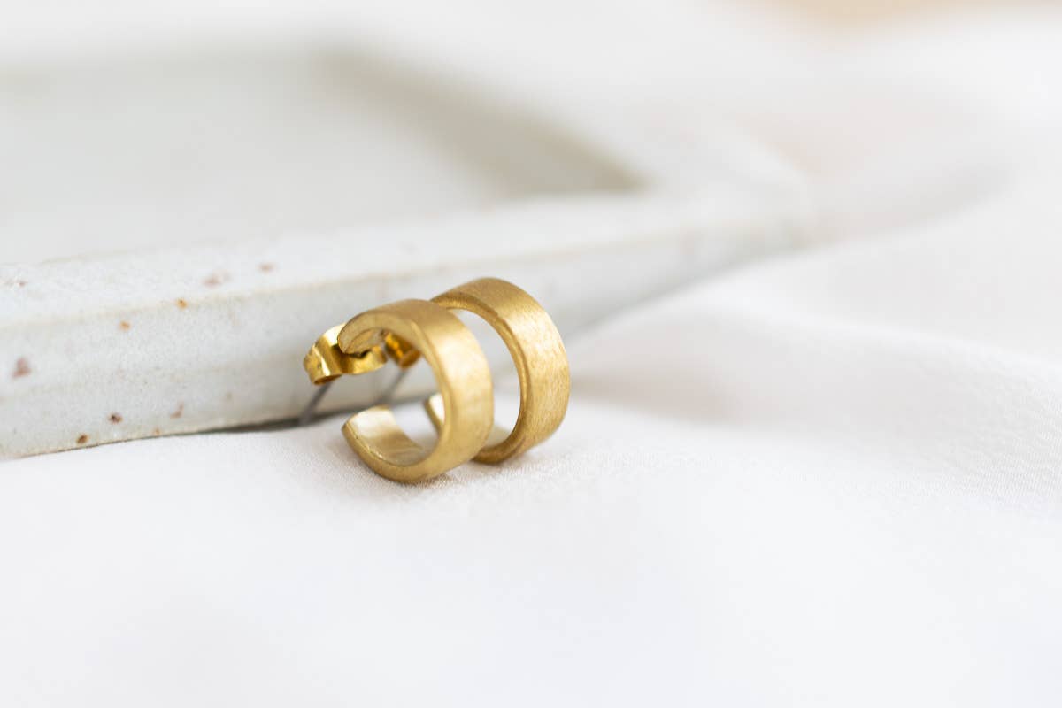 Droge Matte Mini Hoop Earrings