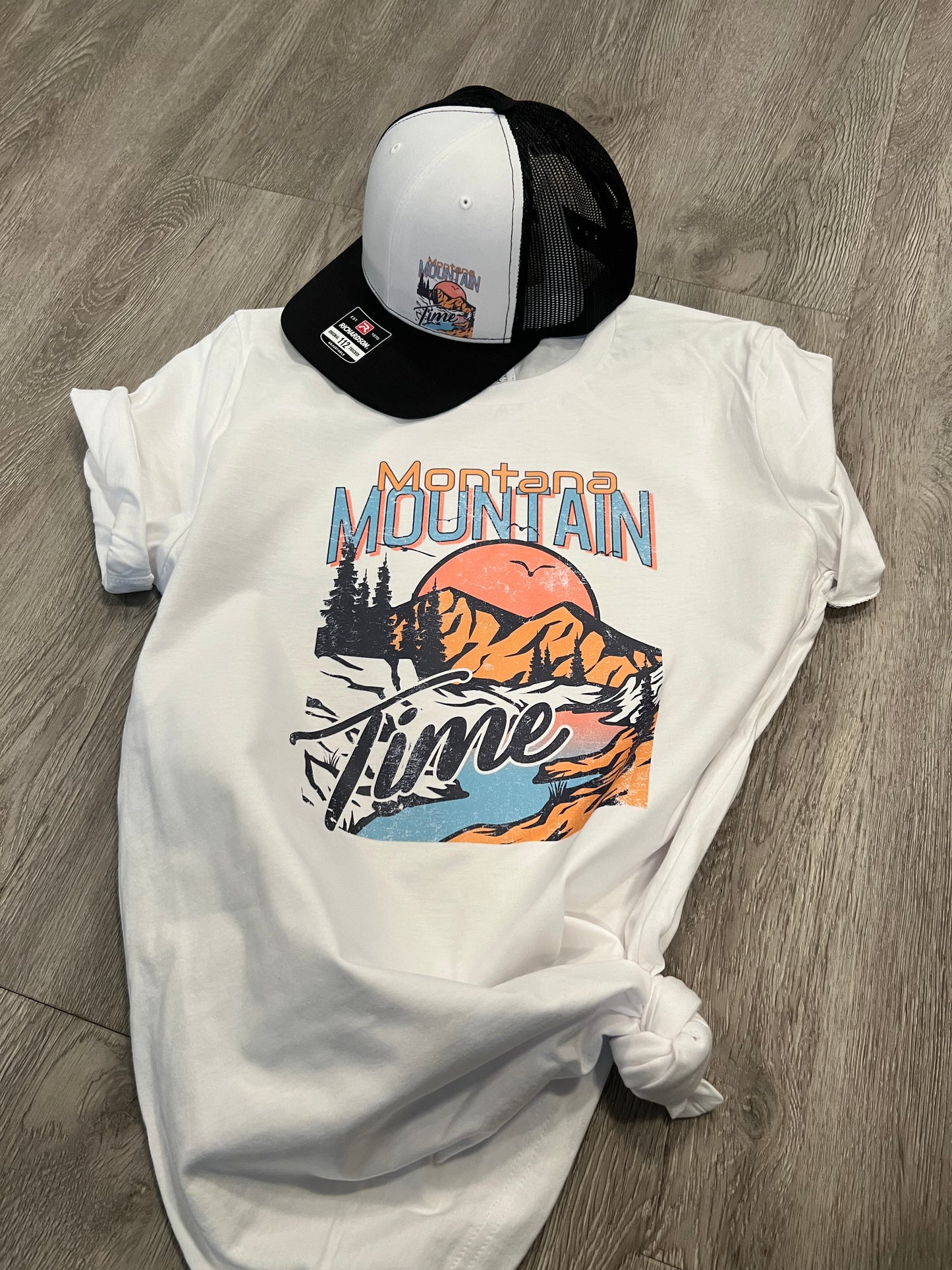 Montana Mountain Graphic T-Shirt
