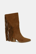 Load image into Gallery viewer, Rattlesnake Fringe Boots
