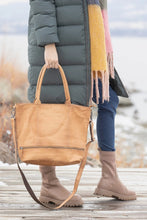 Load image into Gallery viewer, Keaan Emilia Crossbody Hobo Leather Bag
