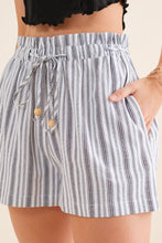 Load image into Gallery viewer, Harbor Linen Stripe Shorts

