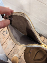 Load image into Gallery viewer, Galloway Fringe Purse
