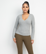 Load image into Gallery viewer, London Fog V-Neck Sweater
