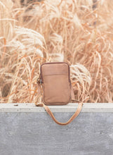 Load image into Gallery viewer, Keaan Ivy Crossbody Leather Bag
