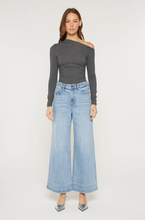 Load image into Gallery viewer, Mica Erika Super High Wide Ankle Jeans
