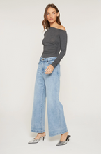 Load image into Gallery viewer, Mica Erika Super High Wide Ankle Jeans
