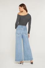 Load image into Gallery viewer, Mica Erika Super High Wide Ankle Jeans
