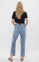 Load image into Gallery viewer, Mica Gavi Super High Rise Distressed Boyfriend Jeans
