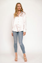 Load image into Gallery viewer, Cici Champagne Silk Button Down Top
