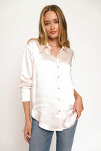Load image into Gallery viewer, Cici Champagne Silk Button Down Top
