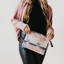 Load image into Gallery viewer, Mesa Crossbody Clutch Bag
